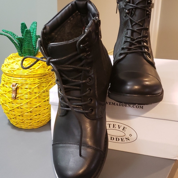 Steve Madden Men's Hudson Combat Boot - Picture 3 of 6